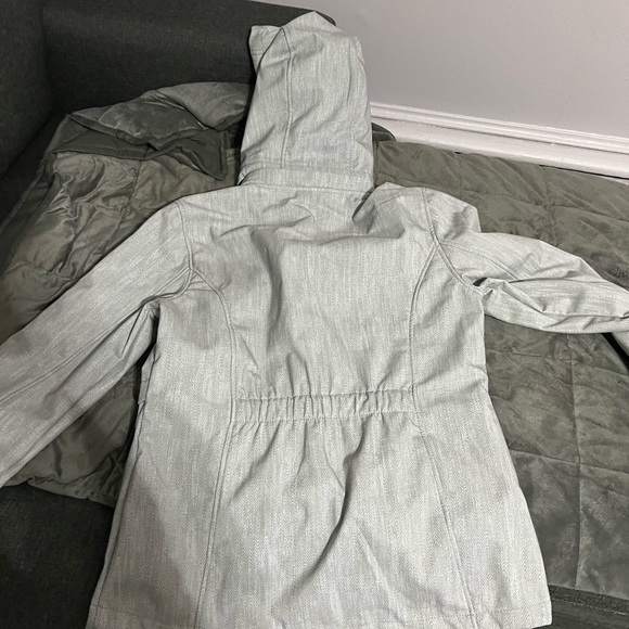 Woman’s jacket - Picture 4 of 15